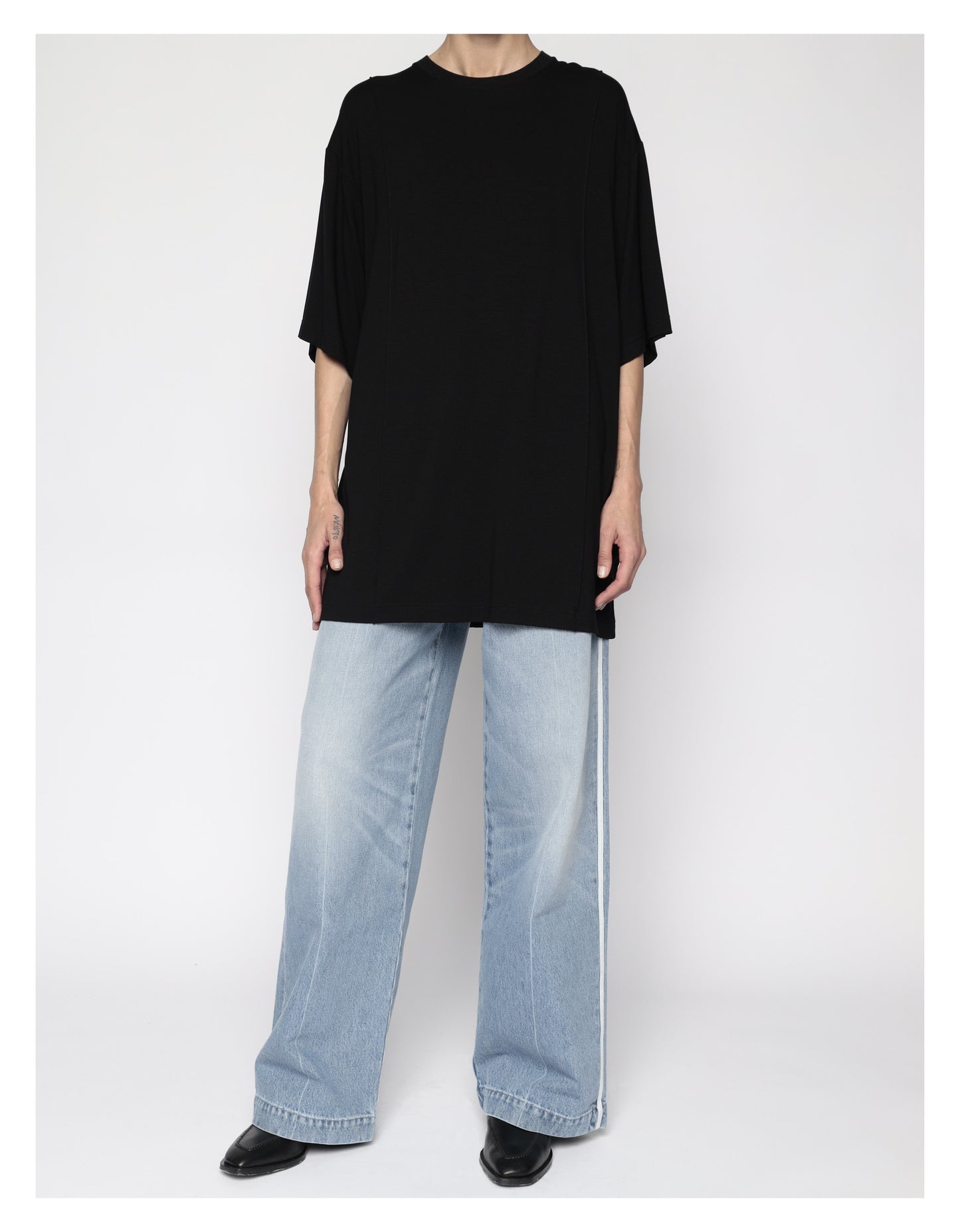 OVERSIZED CREASED TEE