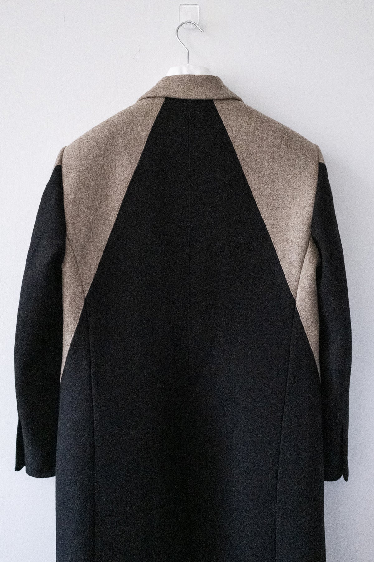 TWISTED COAT