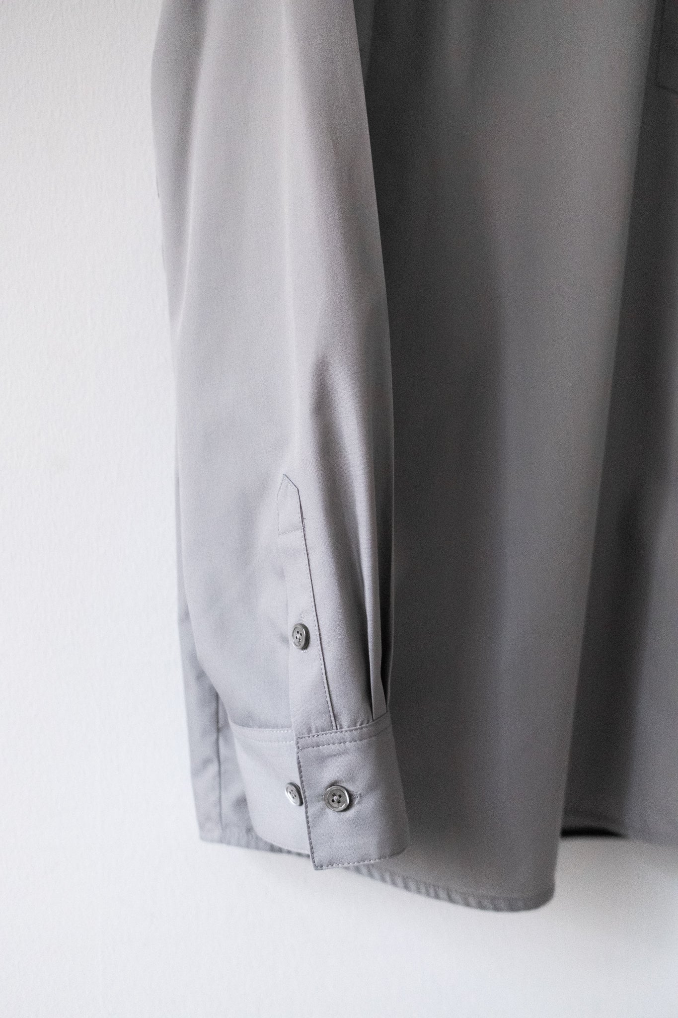 MEDIUM GRAY KIKO SHIRT