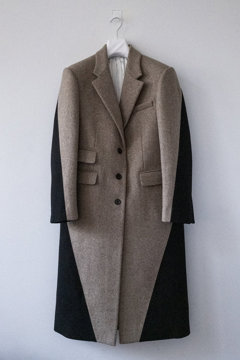 TWISTED COAT