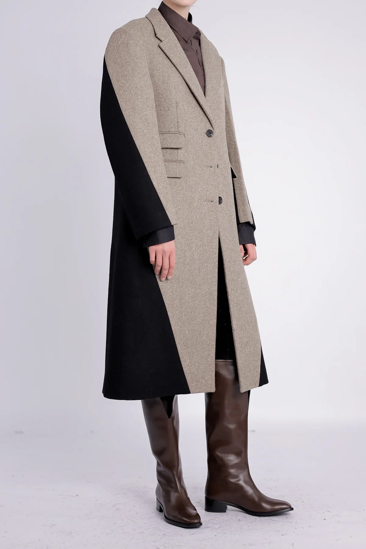 TWISTED COAT