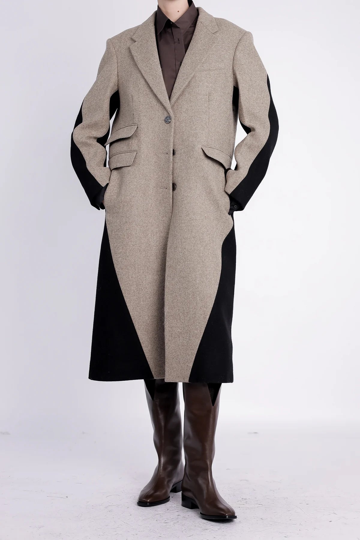 TWISTED COAT